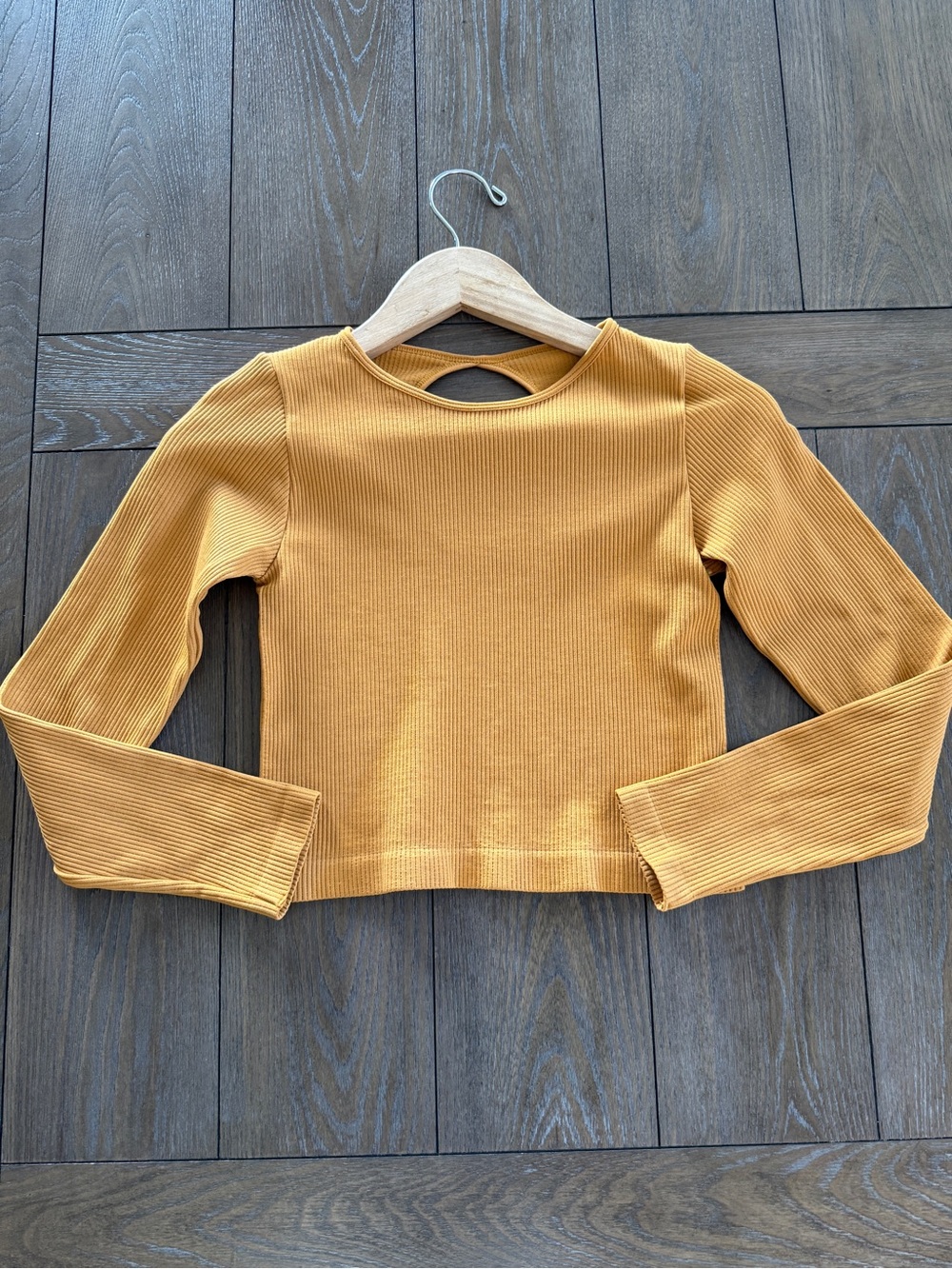 AURA Women’s Ribbed Knit Crop Top Mustard Gold Long Sleeve Open Back Keyhole M/L